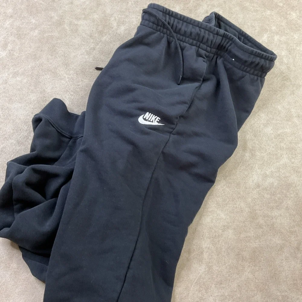 Nike Sweatpants Women Sz XS Joggers Sportswear Essentials Fleece Black BV4095